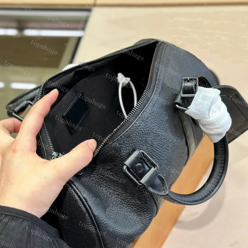 Womens Designer Pillow Bags Men Outdoor Crossbody Packs Fashion Cross Body Handbags Lady Classic Shoulder Bags