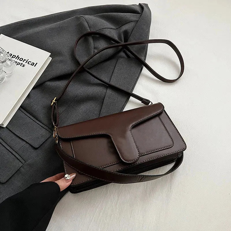 Wholesale Ladies Fashion Bag Shoulder Bag Underarm Bag Designer Simple Bag Mini Handbag Underarm Bag Classic Peplum Purse Wallet Alphabet Bag