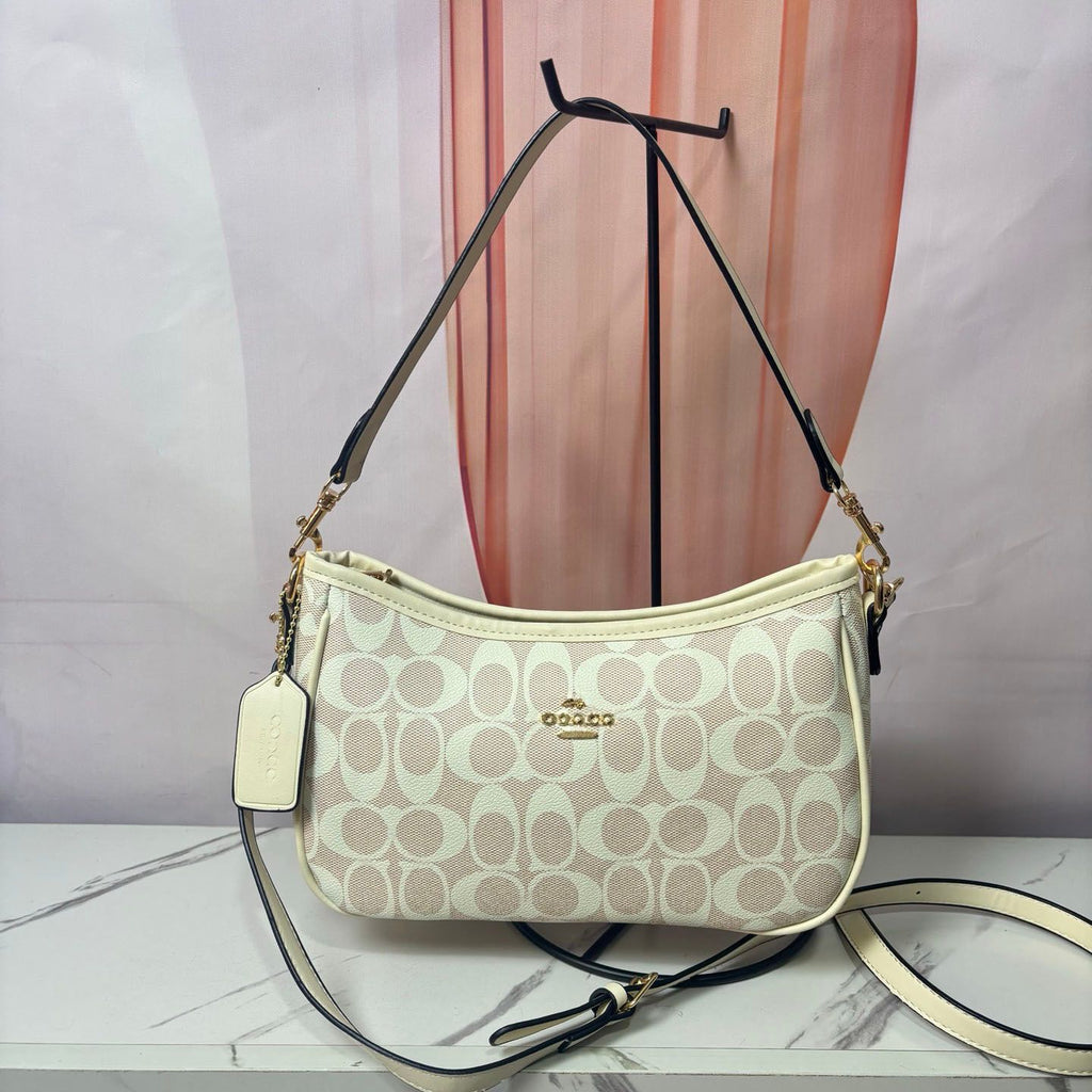 Wholesale Ladies Fashion Bag Shoulder Bag Underarm Bag Designer Simple Bag Mini Handbag Underarm Bag Classic Peplum Purse Wallet Alphabet Bag
