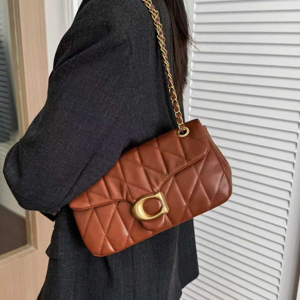 Wholesale Ladies Fashion Bag Shoulder Bag Underarm Bag Designer Simple Bag Mini Handbag Underarm Bag Classic Peplum Purse Wallet Alphabet Bag