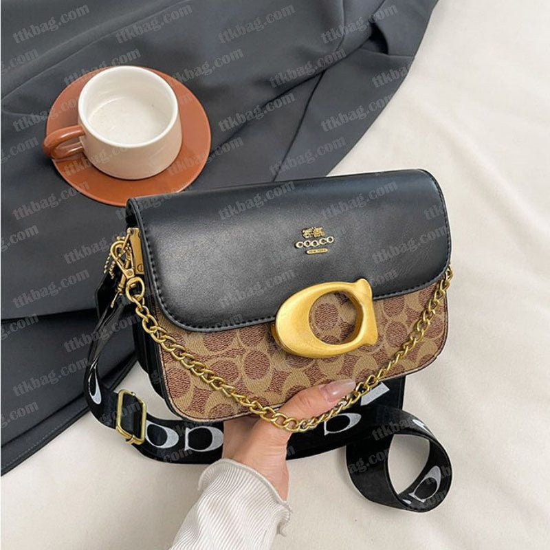 Wholesale Ladies Fashion Bag Shoulder Bag Underarm Bag Designer Simple Bag Mini Handbag Underarm Bag Classic Peplum Purse Wallet Alphabet Bag