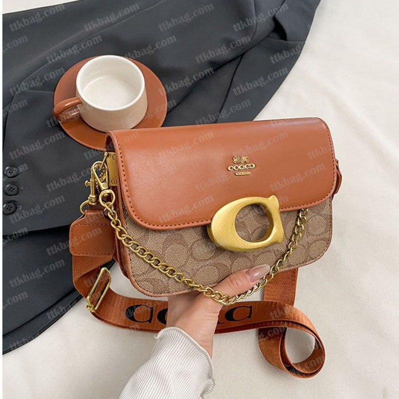 Wholesale Ladies Fashion Bag Shoulder Bag Underarm Bag Designer Simple Bag Mini Handbag Underarm Bag Classic Peplum Purse Wallet Alphabet Bag
