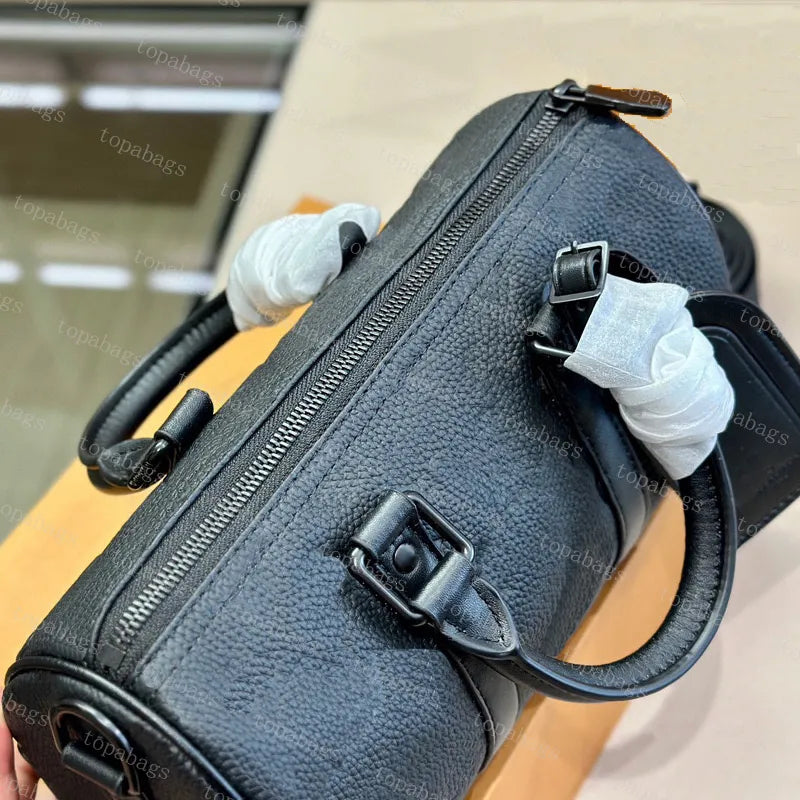Womens Designer Pillow Bags Men Outdoor Crossbody Packs Fashion Cross Body Handbags Lady Classic Shoulder Bags