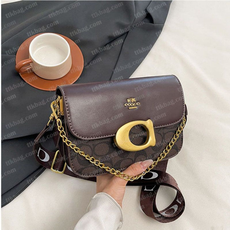 Wholesale Ladies Fashion Bag Shoulder Bag Underarm Bag Designer Simple Bag Mini Handbag Underarm Bag Classic Peplum Purse Wallet Alphabet Bag
