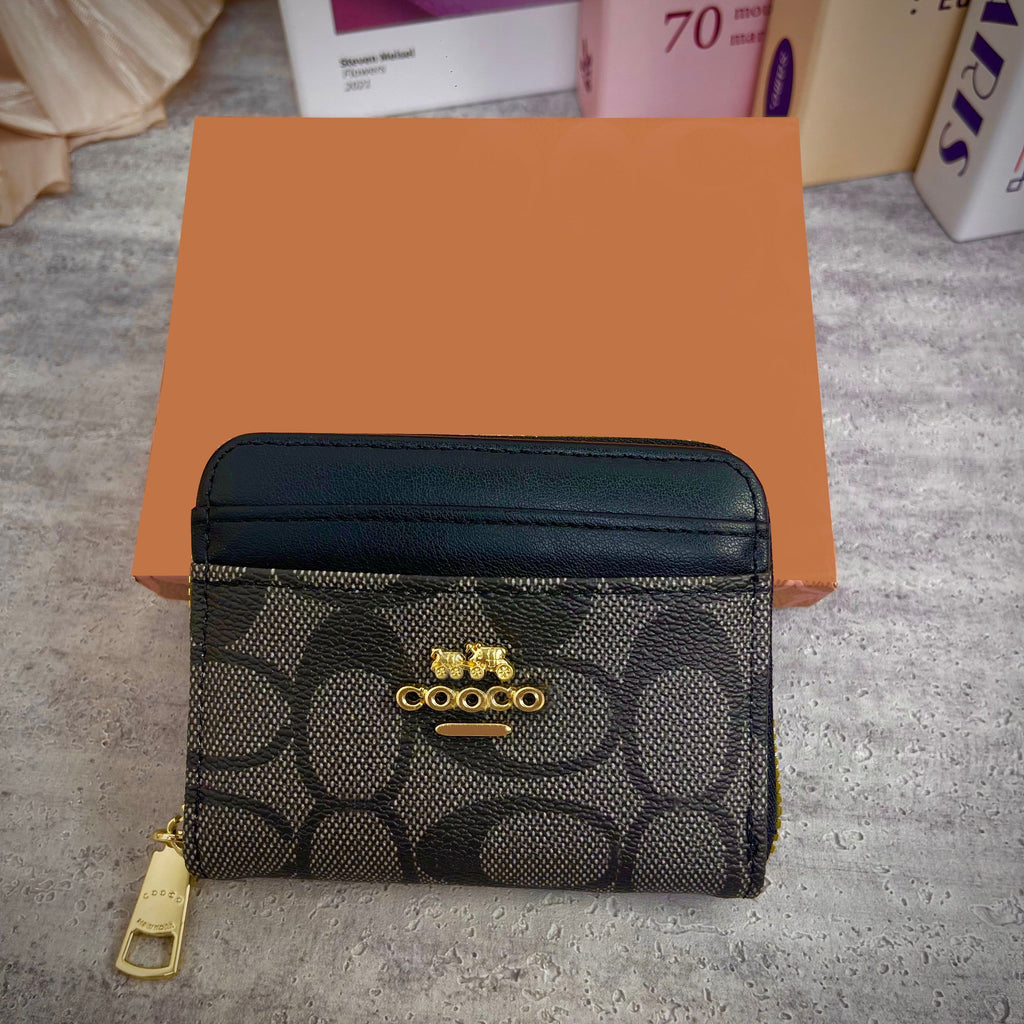 Wholesale Ladies Fashion Bag Shoulder Bag Underarm Bag Designer Simple Bag Mini Handbag Underarm Bag Classic Peplum Purse Wallet Alphabet Bag