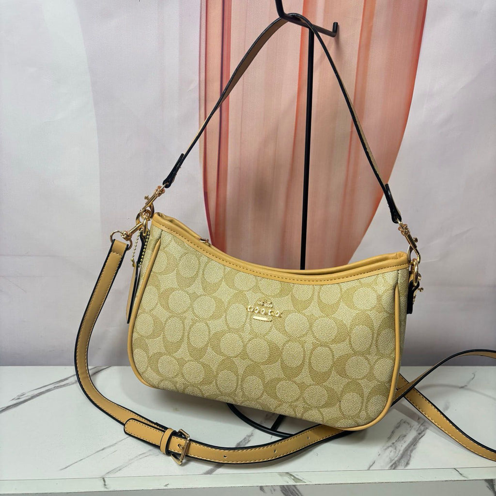 Wholesale Ladies Fashion Bag Shoulder Bag Underarm Bag Designer Simple Bag Mini Handbag Underarm Bag Classic Peplum Purse Wallet Alphabet Bag