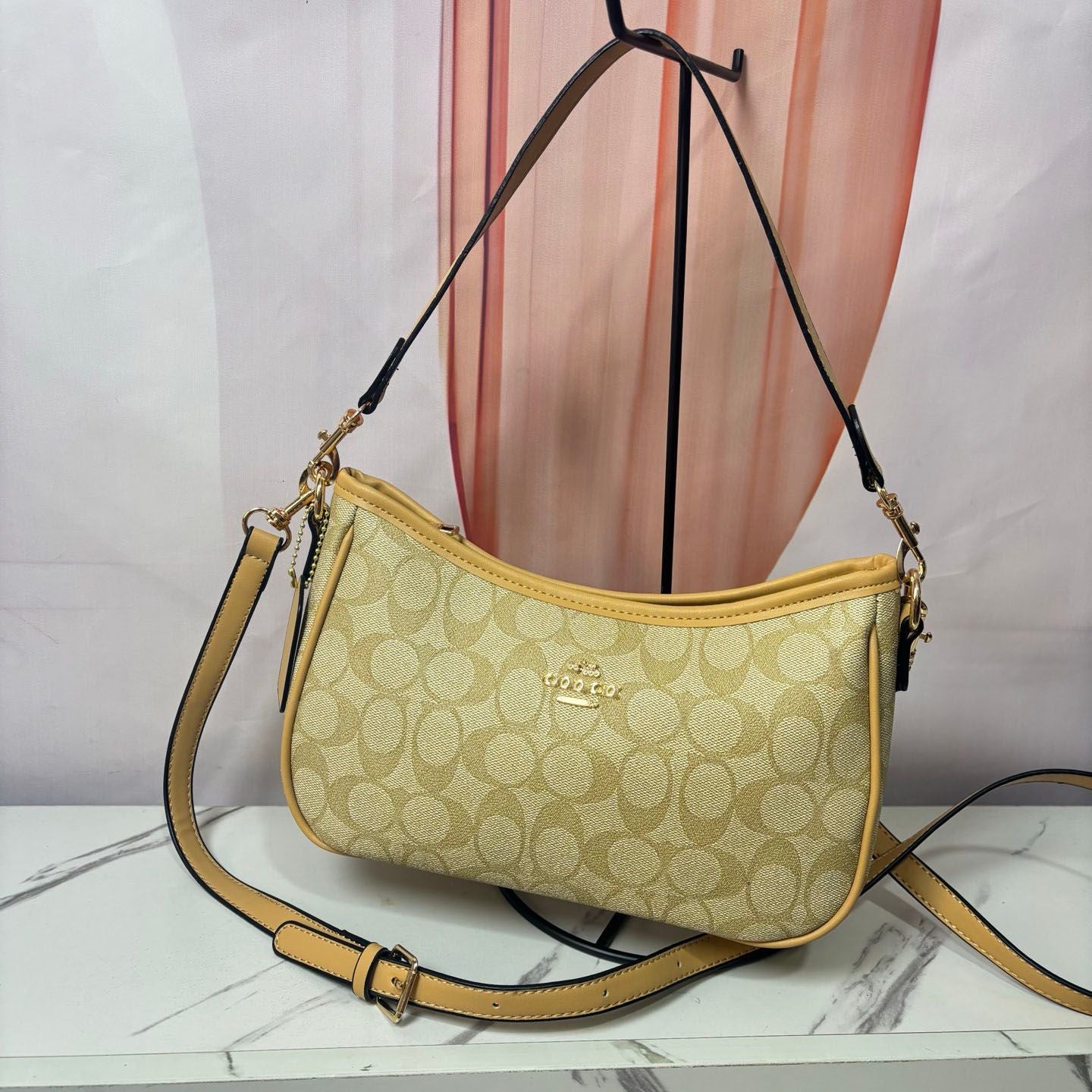 Wholesale Ladies Fashion Bag Shoulder Bag Underarm Bag Designer Simple Bag Mini Handbag Underarm Bag Classic Peplum Purse Wallet Alphabet Bag