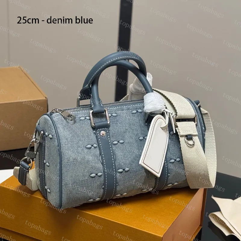 Womens Designer Pillow Bags Men Outdoor Crossbody Packs Fashion Cross Body Handbags Lady Classic Shoulder Bags