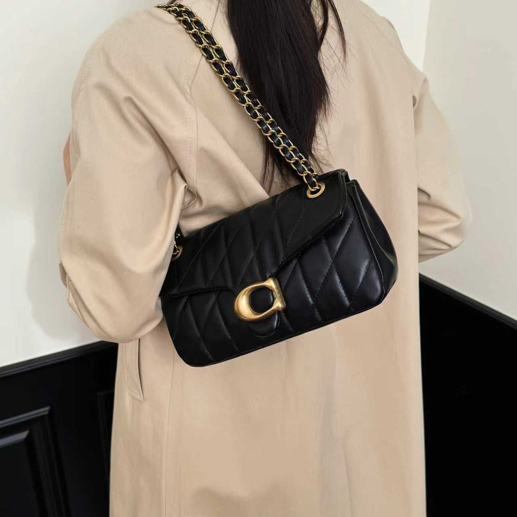 Wholesale Ladies Fashion Bag Shoulder Bag Underarm Bag Designer Simple Bag Mini Handbag Underarm Bag Classic Peplum Purse Wallet Alphabet Bag
