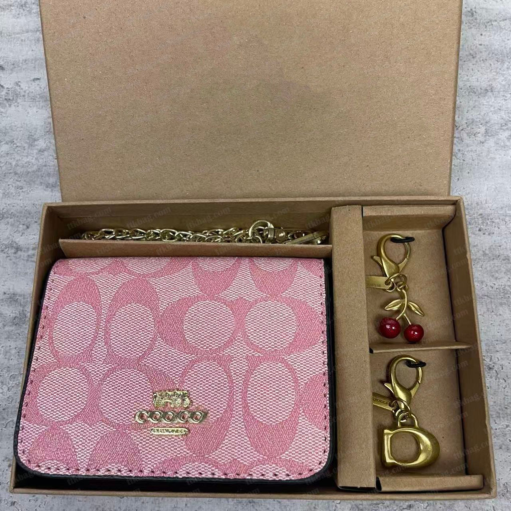 Wholesale Ladies Fashion Bag Shoulder Bag Underarm Bag Designer Simple Bag Mini Handbag Underarm Bag Classic Peplum Purse Wallet Alphabet Bag