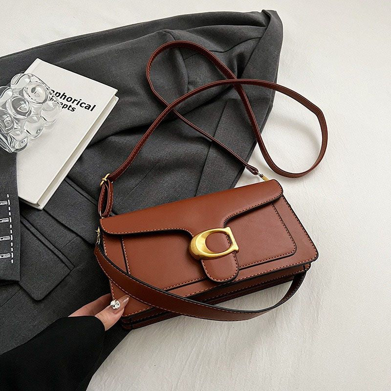 Wholesale Ladies Fashion Bag Shoulder Bag Underarm Bag Designer Simple Bag Mini Handbag Underarm Bag Classic Peplum Purse Wallet Alphabet Bag