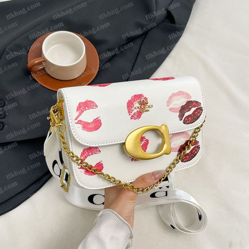 Wholesale Ladies Fashion Bag Shoulder Bag Underarm Bag Designer Simple Bag Mini Handbag Underarm Bag Classic Peplum Purse Wallet Alphabet Bag